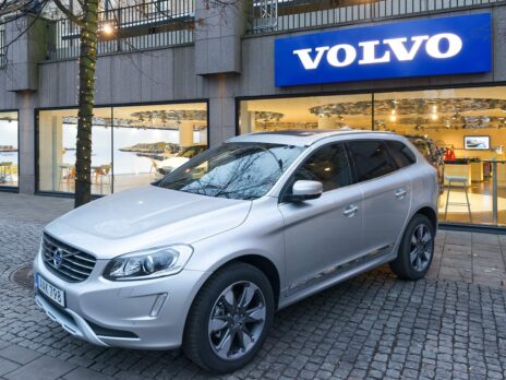 Volvo becomes first major car brand to go all electric