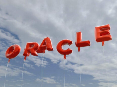 Oracle is rushing to catch up in the cloud business and is becoming a threat to AWS
