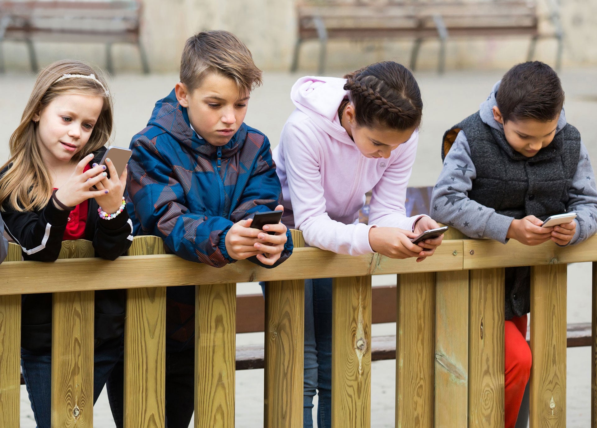 Smartphone addiction symptoms found in a quarter of children - Verdict