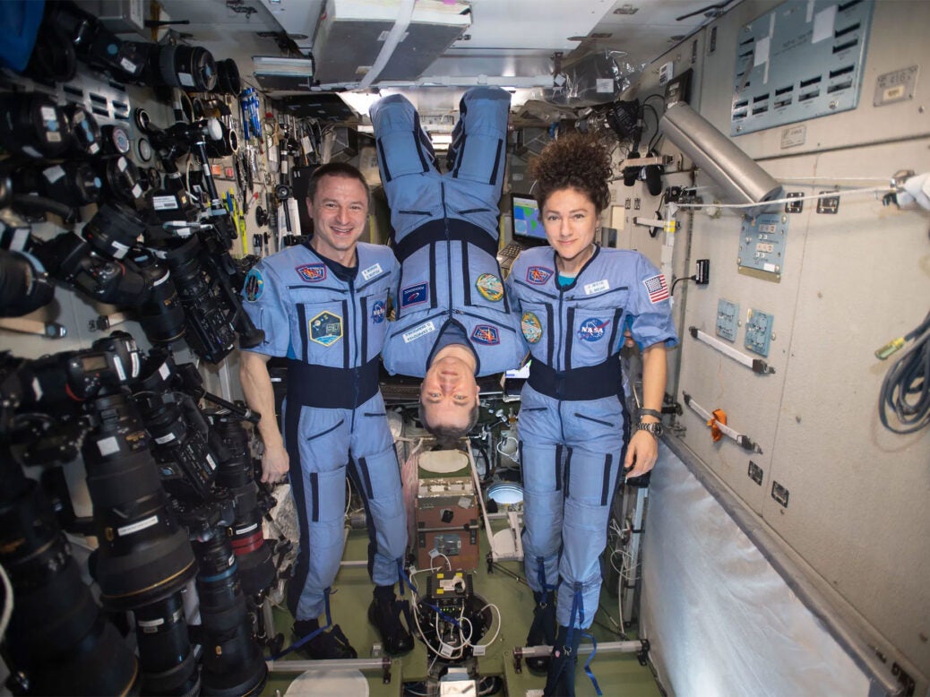 astronauts return coronavirus