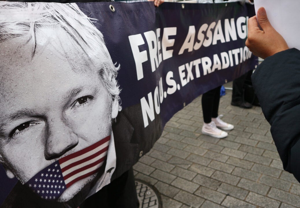 julian assange extradition