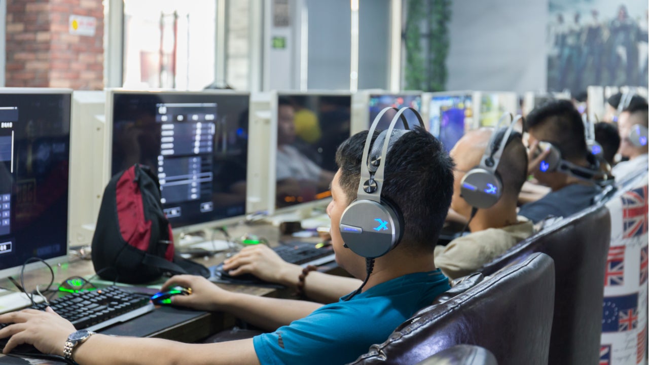 China bans under-18s from playing online games for more than an