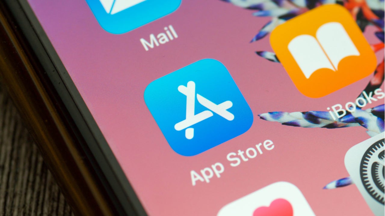 Apple makes App Store concession for reader apps in latest blow to payment dominance