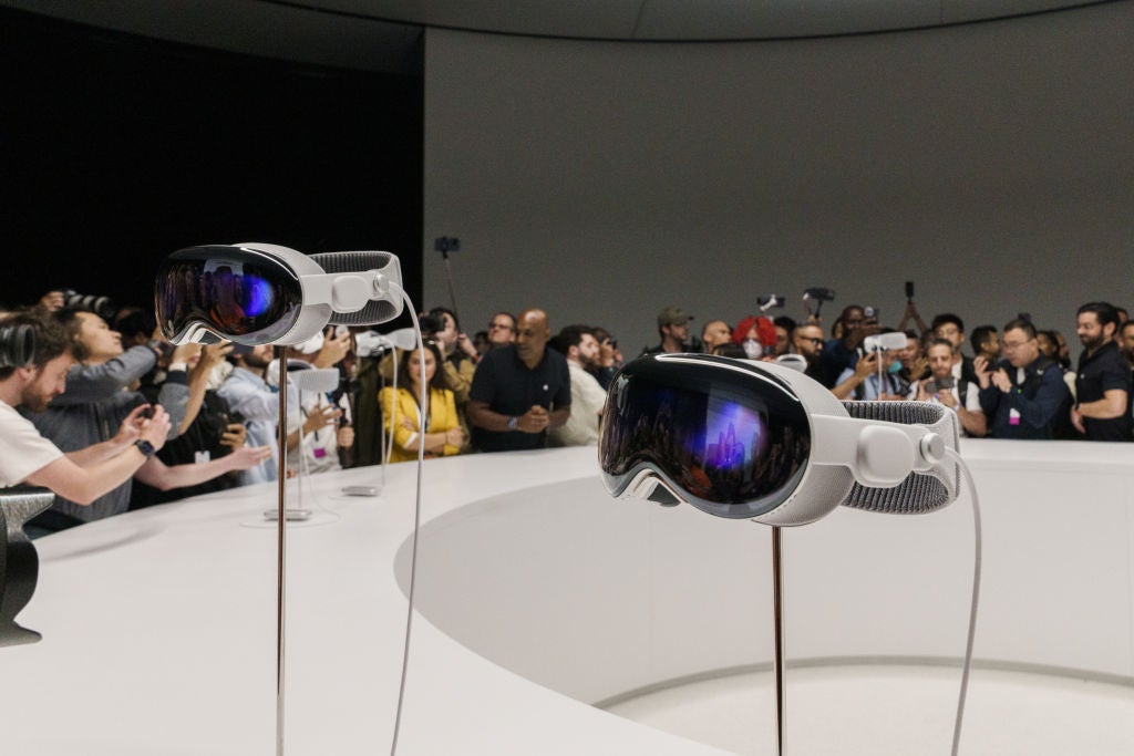 The Internet's Losing It Over Apple's Mixed-Reality Headset