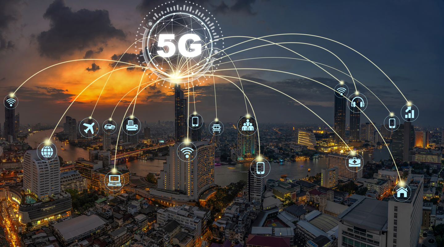 Abonamenty 5G w Polsce osiągną do 2027 roku prawie 50 proc