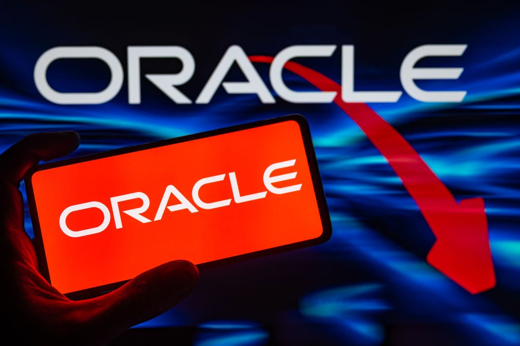 Oracle's revenue misses estimates as cloud deals peak