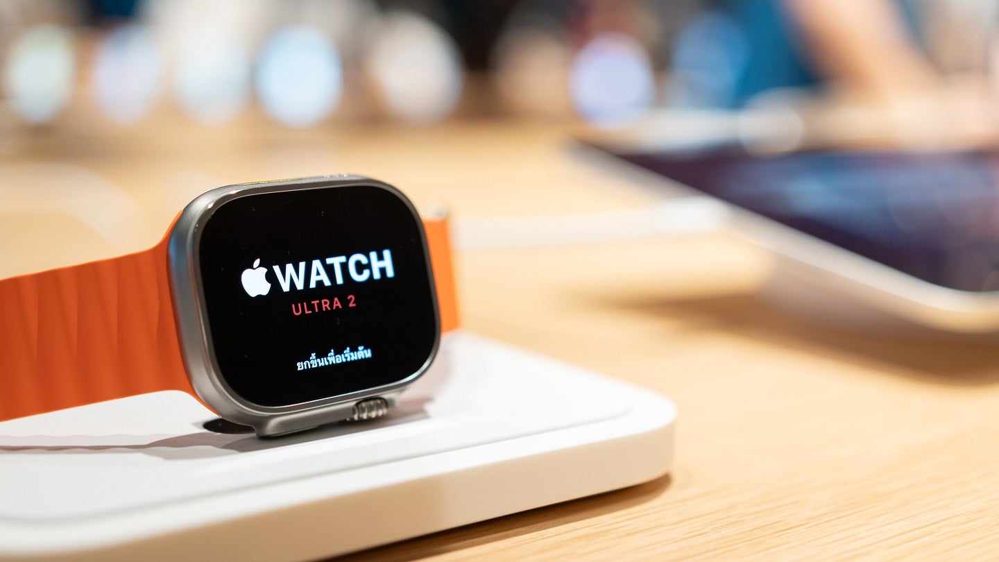 Apple Watch Ultra 2 review: Best smartwatch in the market?, Telecom News,  ET Telecom